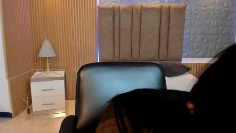 Charlotte  Everyday From 0700 to 1300 Col Time online show from October 8, 11:25 am