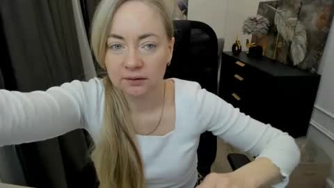 Charlotte online show from April 21, 11:39 am