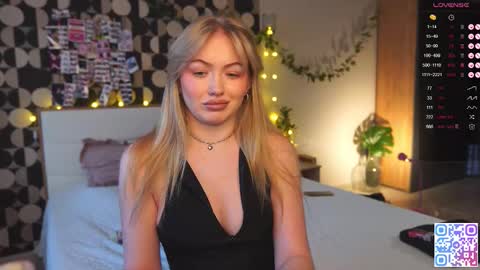 my fansly Charming daisy              My Wishlist  for new toys     online show from January 17, 1:07 pm