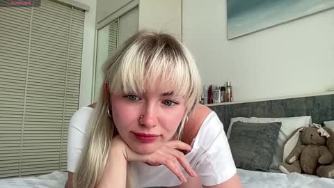 my fansly Charming daisy              My Wishlist  for new toys     online show from December 19, 1:28 am