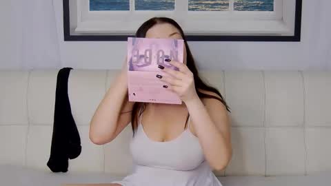 charming_lolla online show from October 8, 5:01 am