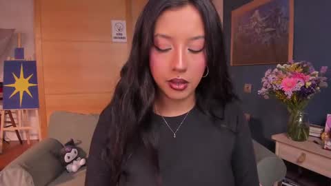 Snapshot of charming_snake_ chatting on March 10, 3:52 pm Victoria online show from March 10, 3:52 pm