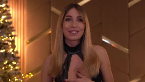 Snapshot of chaturbabe__ chatting on December 8, 1:03 pm Ira online show from December 8, 1:03 pm