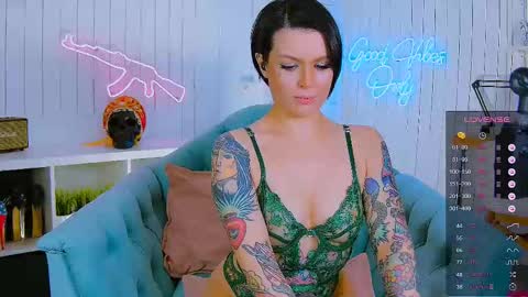 Snapshot of chaturkaterina chatting on March 2, 8:03 pm Miss Harmony online show from March 2, 8:03 pm