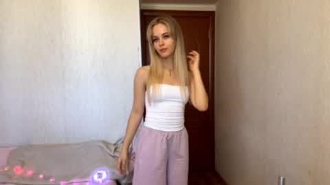 Snapshot of chayashortle chatting on September 9, 10:37 am Milissa online show from September 9, 10:37 am