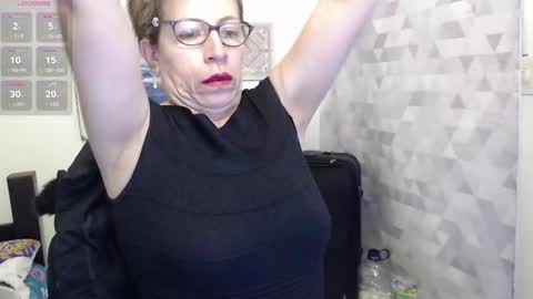 CHAYLA VICTORIA RUIZ  online show from September 8, 8:30 pm