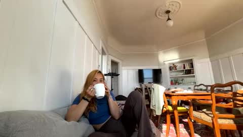 chellybear101 online show from April 2, 4:37 pm