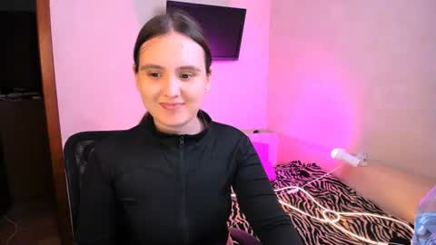 Chelsy  Luxe  online show from July 9, 10:28 am