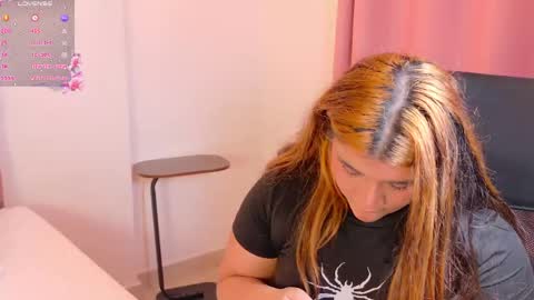 juls online show from April 30, 8:03 pm