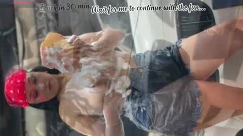 C H E R R Y  online show from December 3, 10:50 am