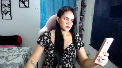 Cherry Bony online show from November 17, 9:21 am