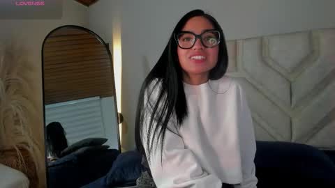 cherry_bunnyx online show from January 18, 4:53 am