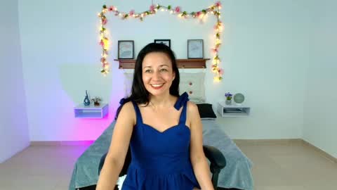 Snapshot of cherry_juicyxxx chatting on September 12, 10:39 pm irene online show from September 12, 10:39 pm