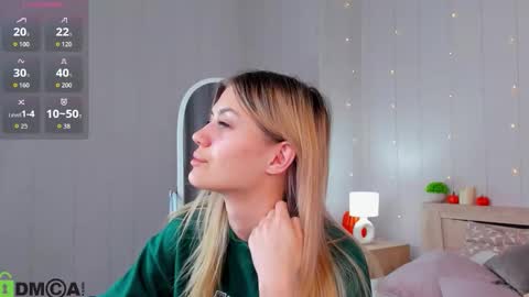 cherry_pr1ce online show from November 9, 12:05 am