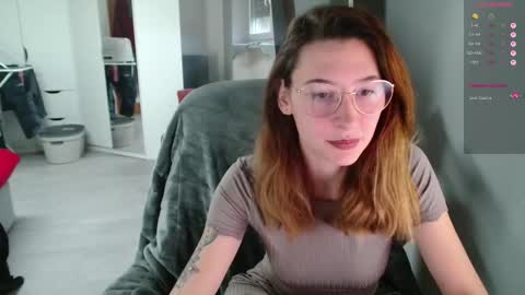 Leonie online show from March 15, 7:21 am