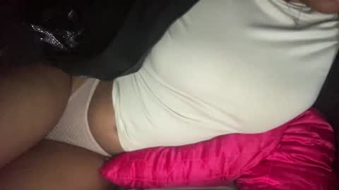 cherryb online show from April 11, 10:19 am