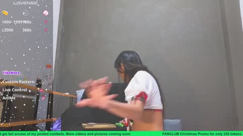 Snapshot of cherrycreme chatting on January 10, 7:43 pm Cherry online show from January 10, 7:43 pm