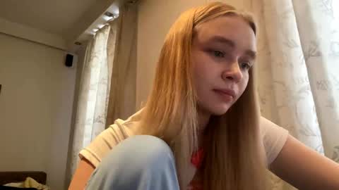 Lei online show from April 17, 1:35 pm