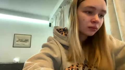 Lei online show from April 14, 5:51 am