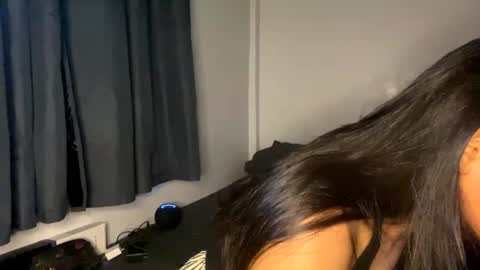Bella online show from June 25, 2:18 pm