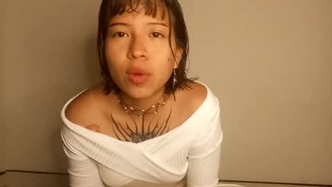 Snapshot of cherrywitchy chatting on January 2, 11:06 pm Cherry online show from January 2, 11:06 pm