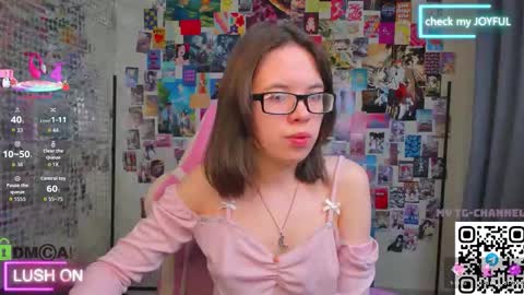 chio_mio online show from October 19, 2:24 am