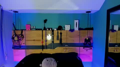 Chloeallennn  online show from April 19, 4:29 pm