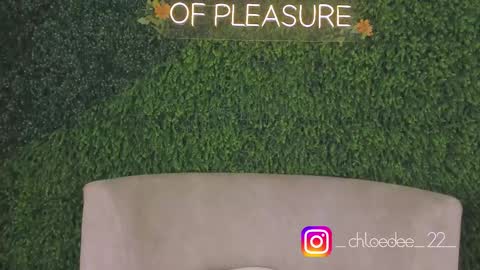 Snapshot of chloe_dee_ chatting on October 9, 12:09 pm Chloe online show from October 9, 12:09 pm
