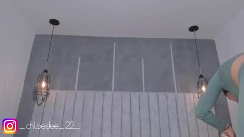 Snapshot of chloe_dee_ chatting on February 14, 11:10 am Chloe online show from February 14, 11:10 am