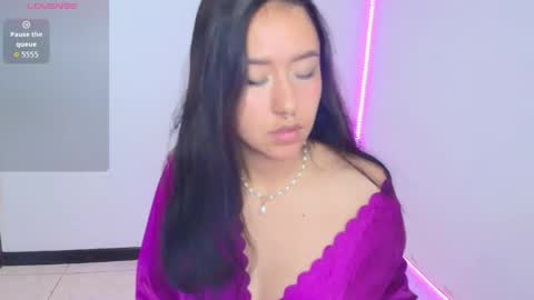 chloe_desire11 online show from June 4, 10:42 am
