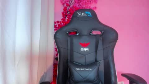 Chloe Miller  online show from December 23, 4:16 am