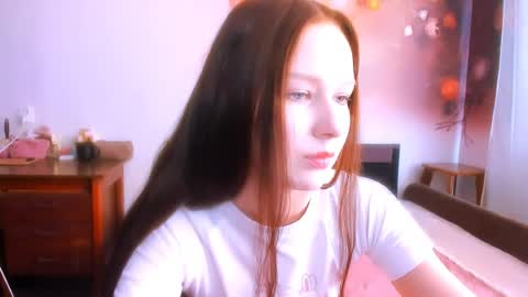 chloe wifey online show from July 17, 2:10 pm