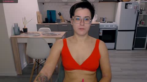 Eva and Sandra online show from December 9, 10:43 am