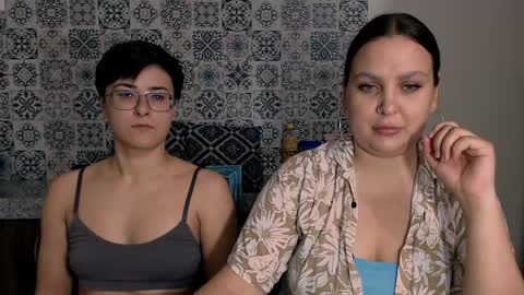 Eva and Sandra online show from February 8, 7:38 pm