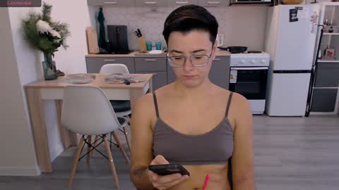 Eva and Sandra online show from December 17, 11:49 am