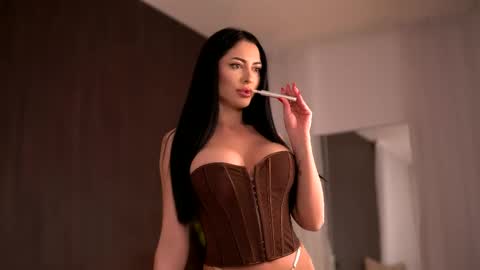 chloedevinex online show from May 5, 4:37 am
