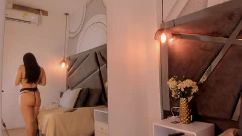 chloee_parkerr online show from April 27, 3:58 am