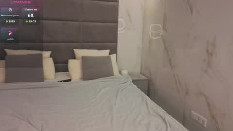 chloee white online show from July 12, 9:54 am