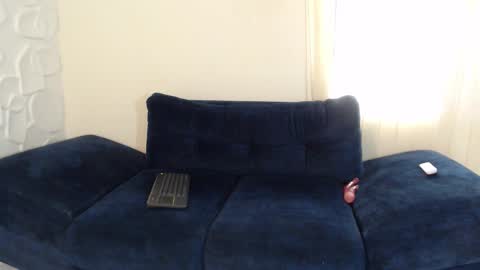 Snapshot of chloeerosse chatting on October 17, 3:37 pm ChloeeRosse online show from October 17, 3:37 pm