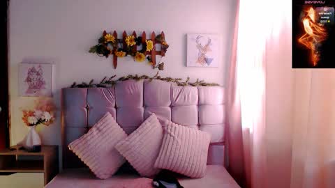 Chloe online show from September 8, 2:27 pm