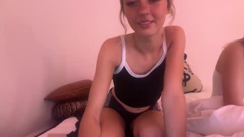 chloeros3e online show from September 25, 6:39 pm