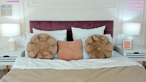 Snapshot of chloesug chatting on January 19, 6:31 am Chloe online show from January 19, 6:31 am