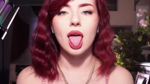 Snapshot of chriss_foxx chatting on September 19, 3:22 pm chriss_foxx online show from September 19, 3:22 pm