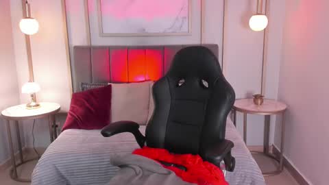 Snapshot of christina_johns chatting on October 10, 4:12 pm Hi Im Christina. . Dont forget to follow me to have me close to you online show from October 10, 4:12 pm