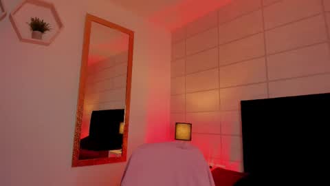 Christine  online show from November 29, 12:20 pm