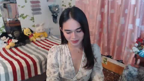 Ur Suraya22 online show from February 5, 4:04 pm