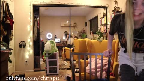 Snapshot of chrysanthulu chatting on October 2, 5:34 am Chrys online show from October 2, 5:34 am