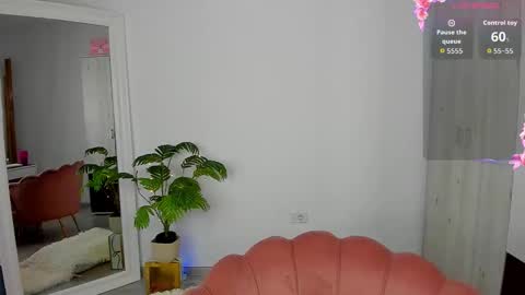 Cristina online show from February 19, 2:05 pm