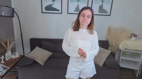 My name is Mia hello everyone online show from April 4, 11:31 am