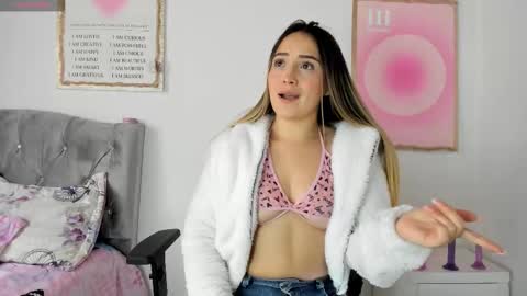 Ciindy Lovers online show from November 19, 3:45 pm